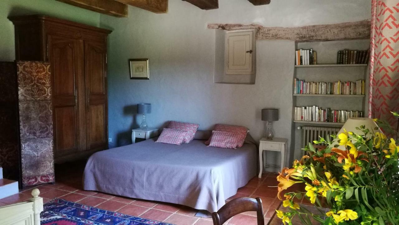 ホテル La Vignolle Saint-Amand-de-Coly エクステリア 写真