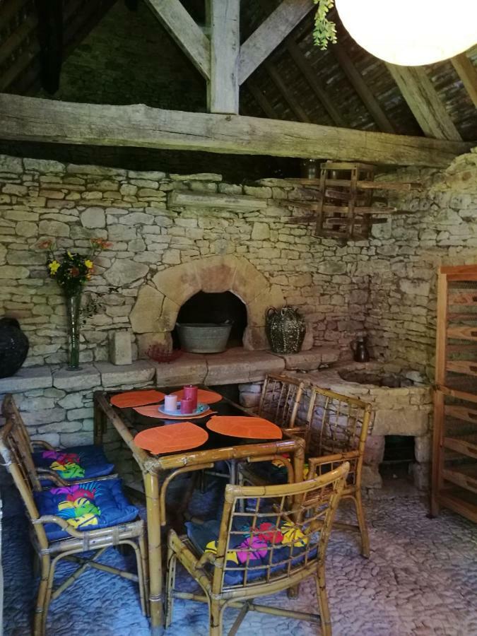ホテル La Vignolle Saint-Amand-de-Coly エクステリア 写真